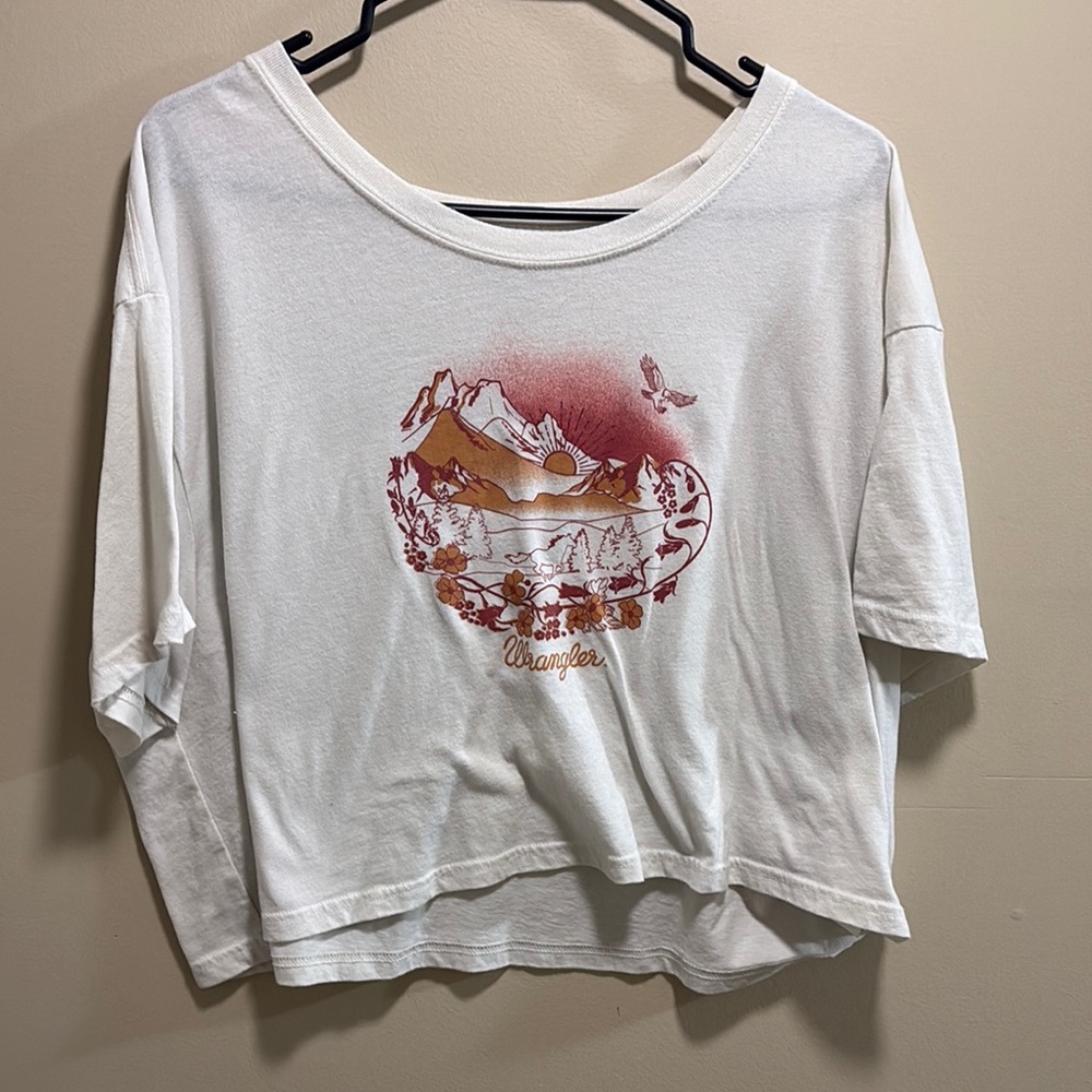 Wrangler White Graphic Crop Tee